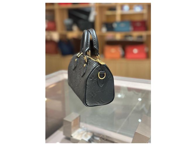 Louis Vuitton Speedy Nano in pelle Monogram Empreintes Nero - vista 4