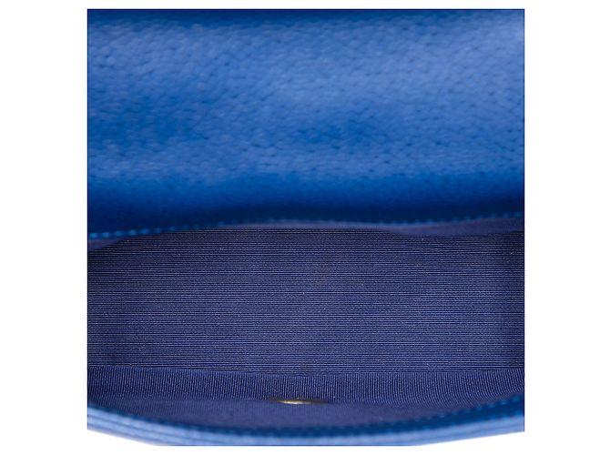 Chanel Blue Mini Quilted Caviar Carry Around Flap - vista 4