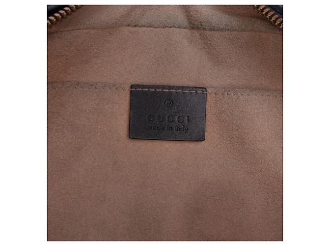 Gucci Bolso bandolera pequeño GG Marmont de piel de becerro acolchada negro - vista 5