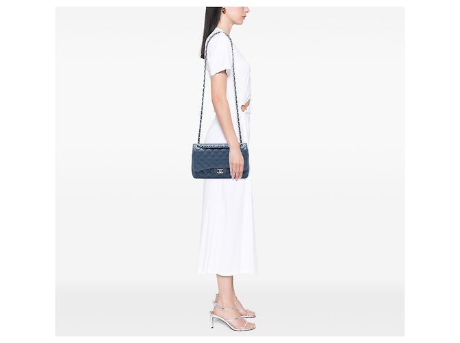 Chanel Blue Jumbo Classic Caviar Double Flap - vista 6