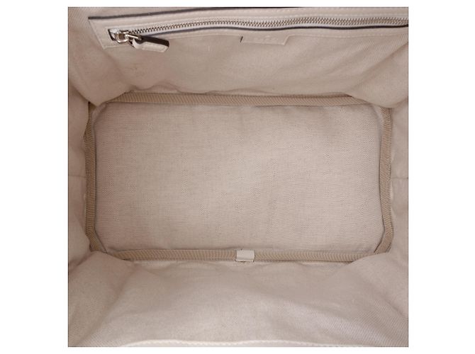 Gucci Large GG Matelassé Tote aus weißem Kalbsleder - Ansicht 4