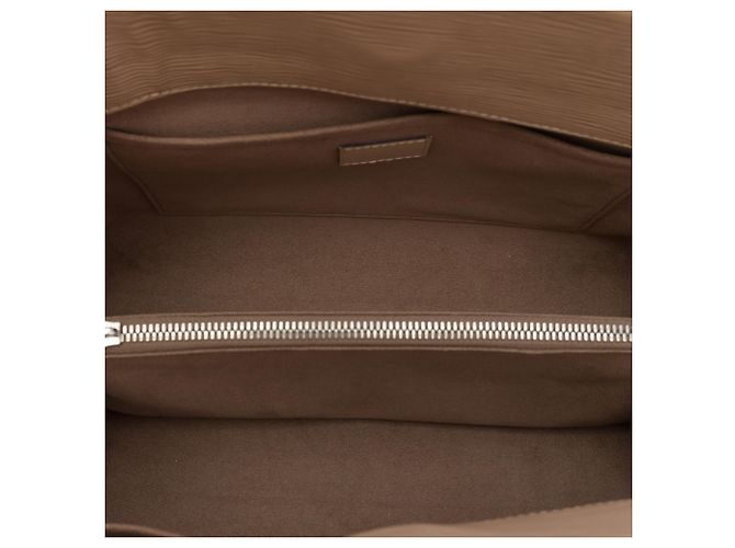Louis Vuitton Beige Epi Marly MM - vista 4