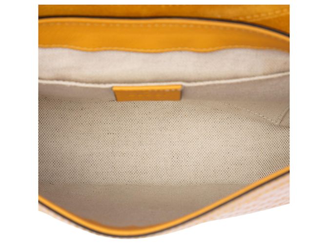Gucci Borsa a tracolla Stirrup Small Microguccissima in vernice gialla Giallo Senape - vista 4