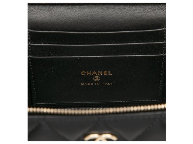 Piccolo Vanity Case Chanel in Pelle di Agnello Nera con Manico e Catena Nero - vista 6