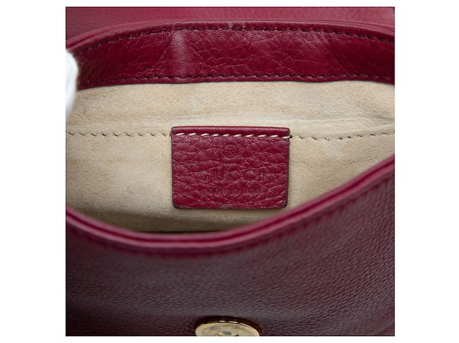 Gucci 1973 Piccola Borsa a Tracolla in Vitello Rosso con Catena Bordò - vista 5