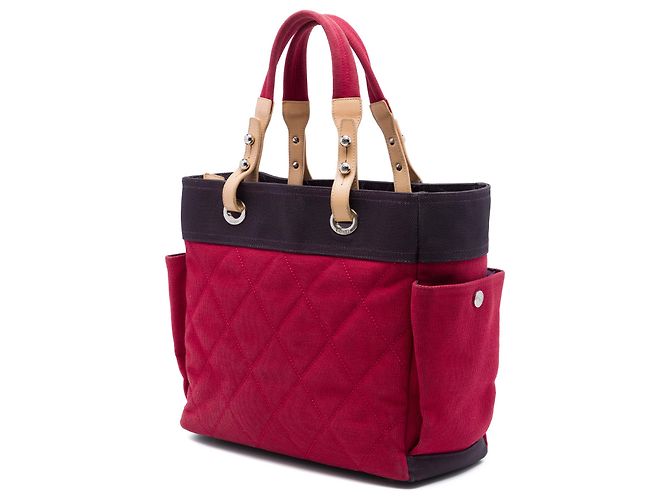 Chanel Paris Biarritz Tote aus gestepptem Canvas in Rot Large - Ansicht 2