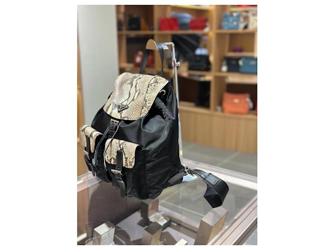 Prada Nylon-Rucksack mit Python-Leder Schwarz Python drucken - Ansicht 4