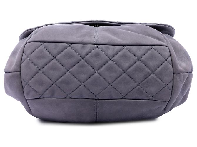 Chanel Purple Medium Quilted Nubuck Trianon Messenger Flap Porpora - vista 3