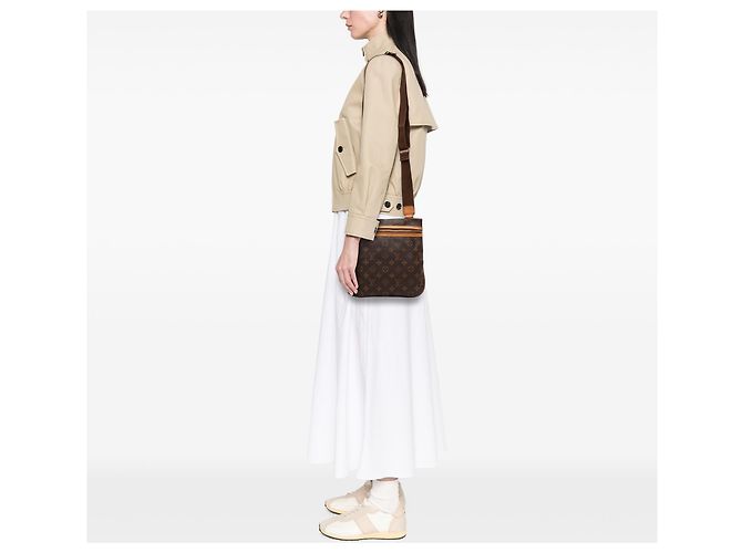 Louis Vuitton Brown Monogram Bosphore Pochette Marrone - vista 6