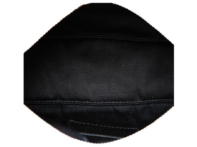 Saint Laurent Sade Tube Bag Mini aus gestepptem Lammleder in Weiß Aus weiß - Ansicht 4