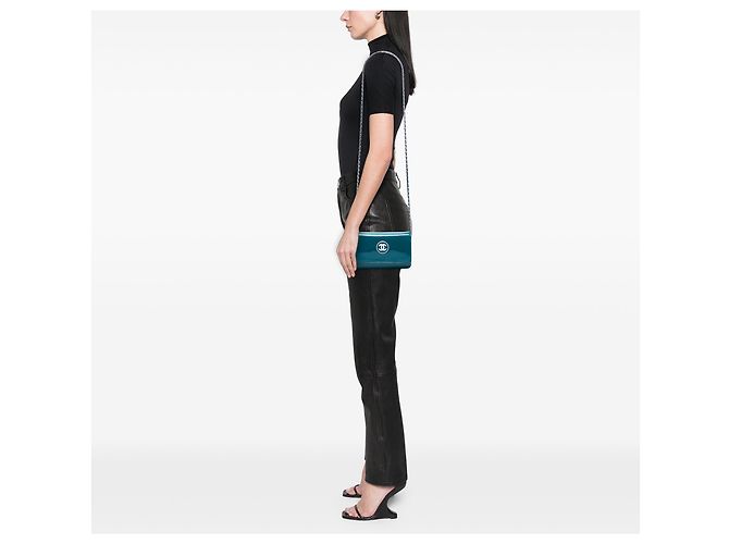 Portafoglio Chanel Blue CC Patent Wallet On Chain - vista 6
