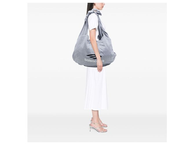 Balenciaga Borsa Hobo in jersey grigio con logo 3B Marrone - vista 6