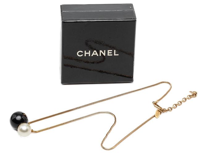 Collana con pendente Chanel Gold CC placcata oro e perle finte D'oro - vista 7