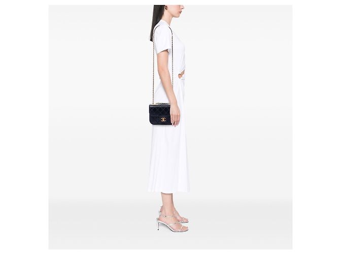 Chanel Black CC Embossed Quilt Calfskin Single Flap Nero - vista 6