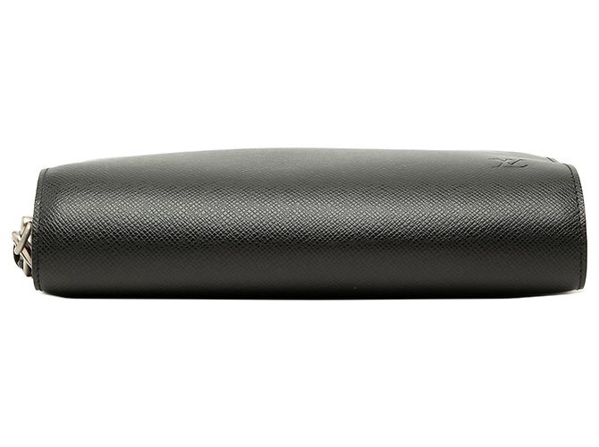Louis Vuitton Black Taiga Pochette Baikal Nero - vista 3