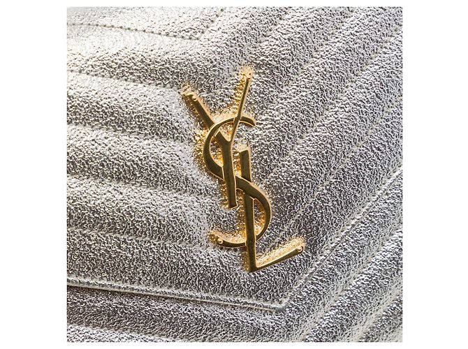 Portafoglio a catena Saint Laurent Gold Metallic Grain De Poudre Matelasse Chevron Monogram D'oro - vista 5