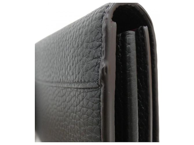 Louis Vuitton Taurillon Portefeuille Capucines Wallet Nero - vista 3