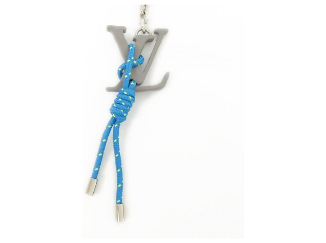 Louis Vuitton Porte Clés LV Shape Rope Keyring Grigio - vista 2