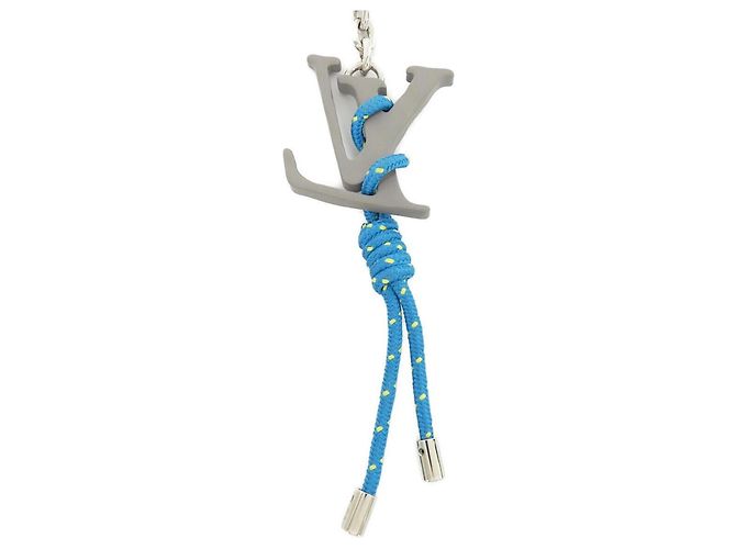 Louis Vuitton Porte Clés LV Shape Rope Keyring Grigio - vista 3
