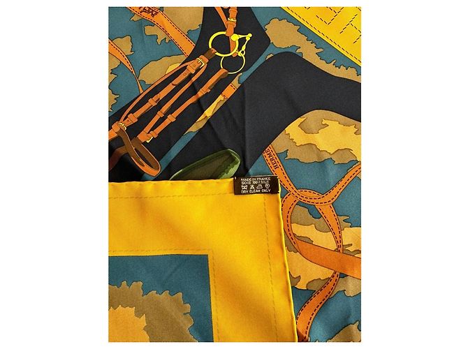 Hermès Carré di seta Monsieur et Madame Giallo - vista 2