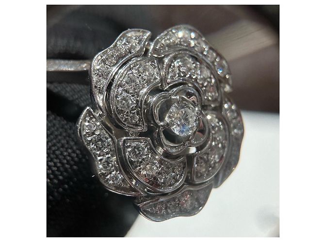 Chanel Camélia Ring 18K Weißgold Diamanten Silber Hardware - Ansicht 10