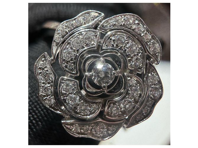 Chanel Camélia Ring 18K Weißgold Diamanten Silber Hardware - Ansicht 11