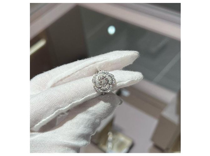 Chanel Camélia Ring 18K Weißgold Diamanten Silber Hardware - Ansicht 7