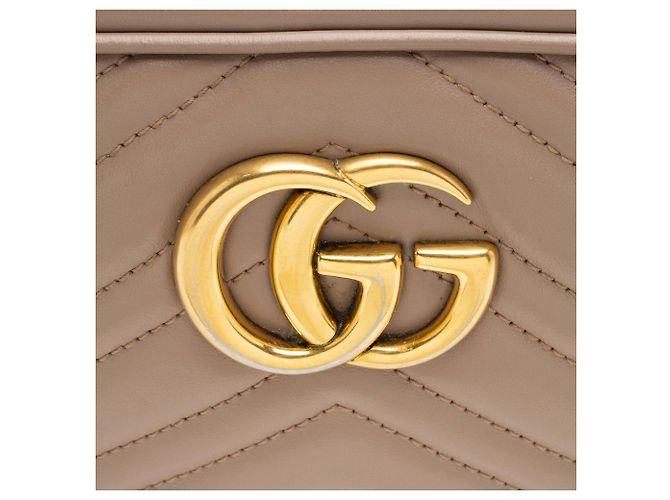 Bolso pequeño GG Marmont de piel matelassé Gucci Castaño Beige - vista 9