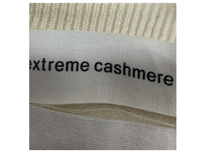 Autre Marque Extreme Cashmere X n°108 One-Shoulder Top aus cremefarbenem Kaschmir Weiß Roh - Ansicht 7