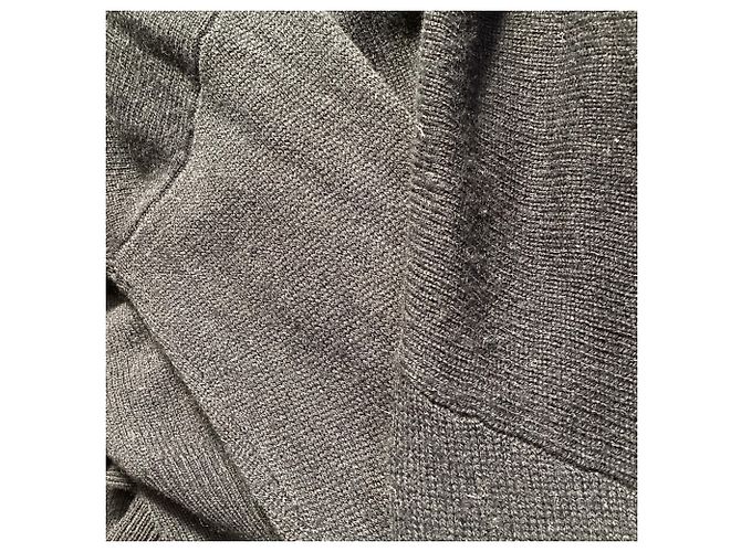 Autre Marque Izaak Azanei Pullover mit Pelzbesatz an den Bündchen aus schwarzer Merinowolle - Ansicht 5