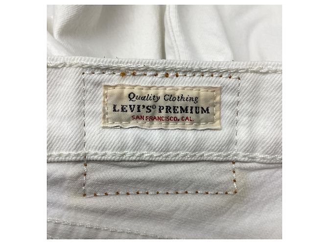 Levi's Slim-Fit Cropped Jeans in White Cotton Cream - view 7