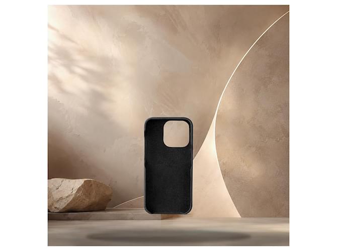 Louis Vuitton Pallas Bumper per iPhone Pro Black Nero - vista 5