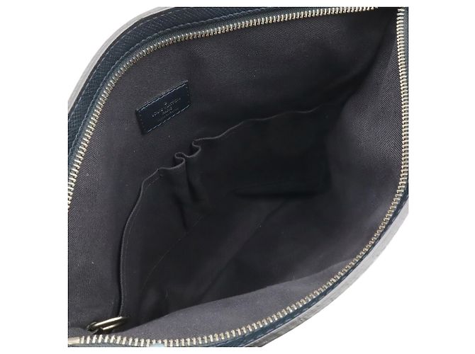 Borsa a tracolla Louis Vuitton Taiga Sasha - vista 8