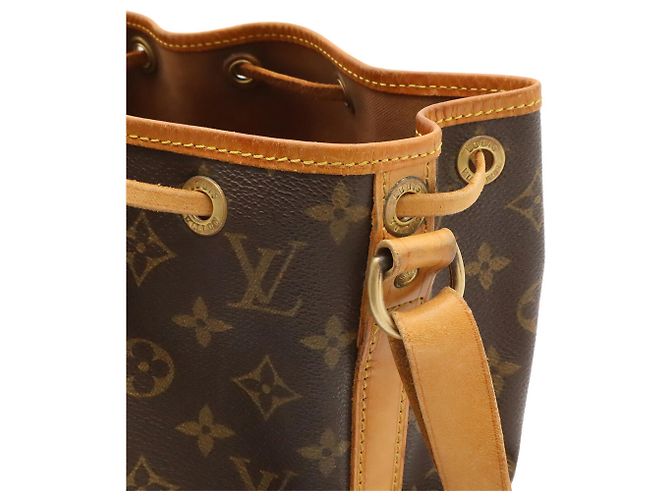 Noe Borsa a tracolla Louis Vuitton Monogram Petit Noé Marrone - vista 9