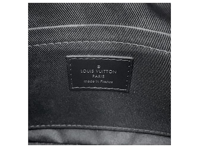 Borsa a tracolla Mini Soft Trunk Monogram Eclipse Louis Vuitton Nero - vista 14