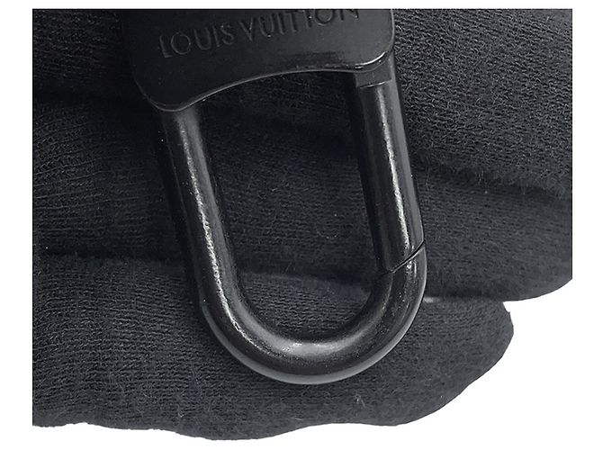 Borsa a tracolla Louis Vuitton Aerogram City Keepall Nero - vista 15