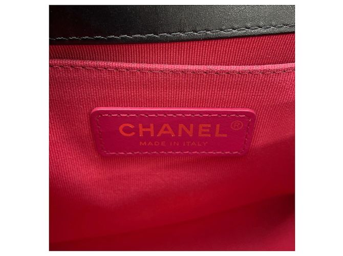 Borsa a tracolla con catena Chanel Boy AS3018 Nero - vista 18