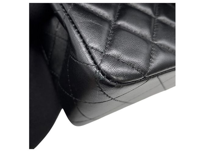 Timeless Borsa a tracolla Chanel Mini Matelassé nera con catena Nero - vista 7