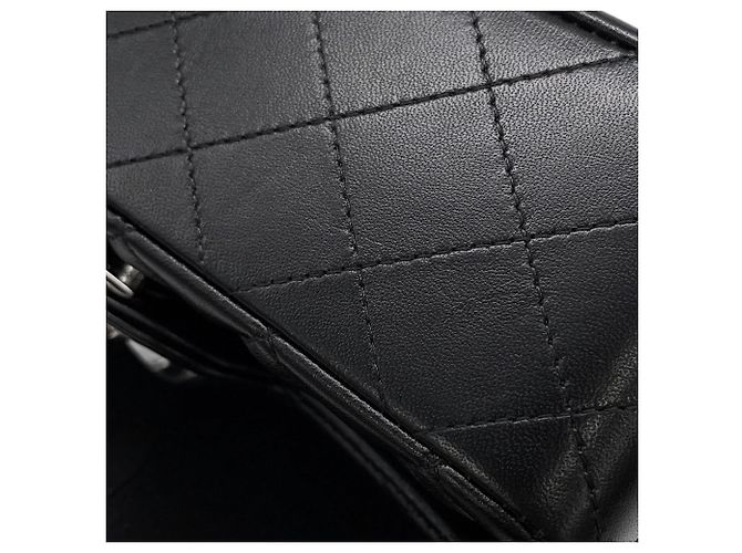 Timeless Borsa a tracolla Chanel Mini Matelassé nera con catena Nero - vista 9