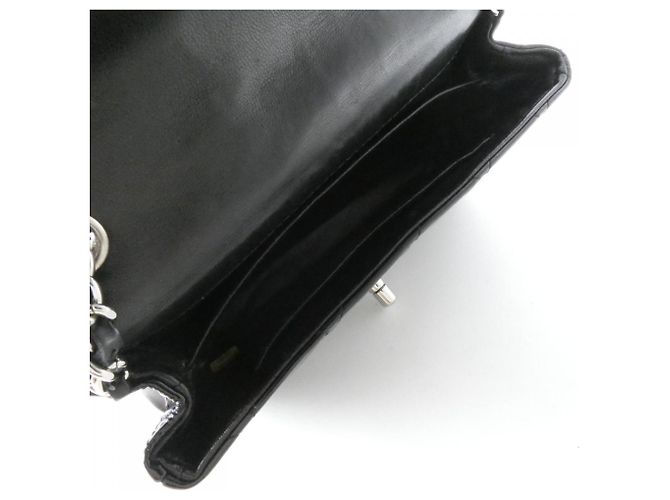 Borsa a tracolla Chanel 65050 in pelle smaltata nera Nero - vista 9