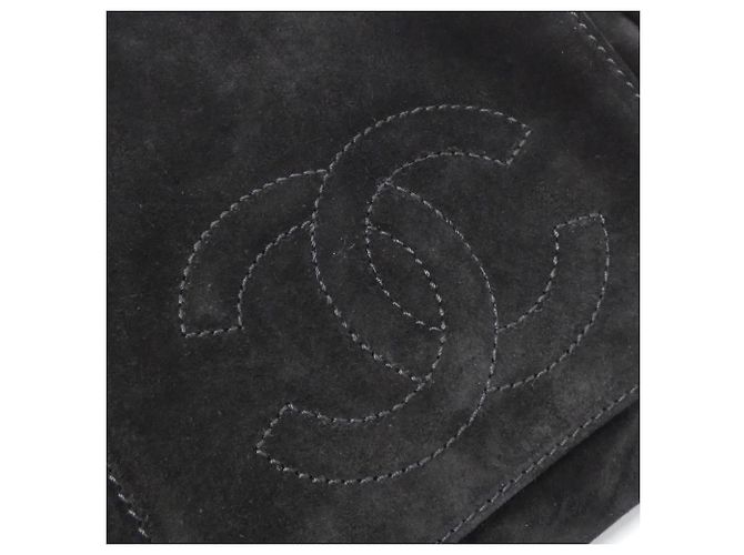 Borsa a tracolla Chanel 19283 in camoscio nero - vista 4