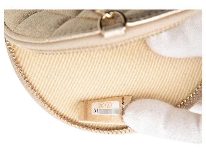 Monedero Chanel Camellia Matelassé Dorado - vista 6