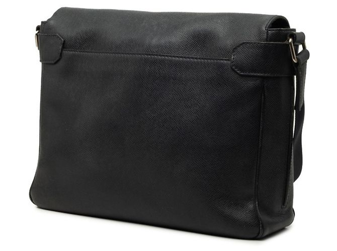 Sac à épaule Louis Vuitton Taiga Roman MM Bleu Marine - vue 2