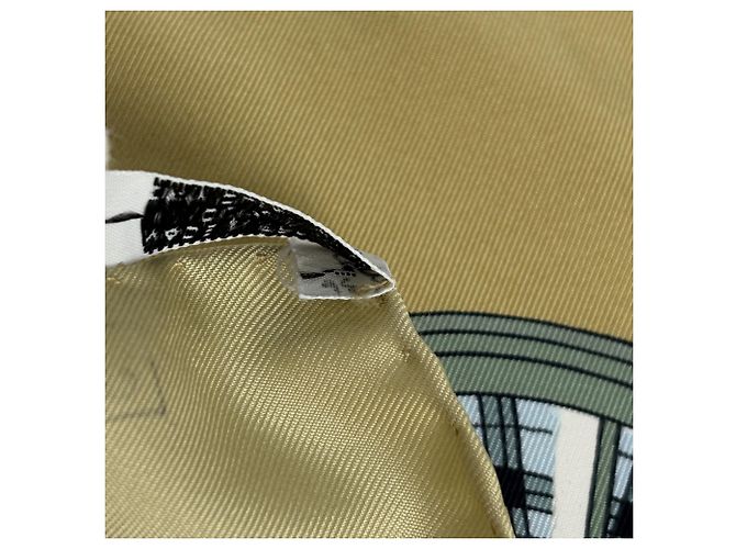 Hermès Foulard Hermes Carre 90 LHIVER EN POSTE Bianco Multicolore - vista 7