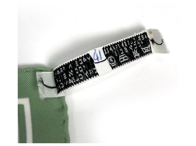 Hermès Foulard Hermes Carre 90 OEillets Sauvages Multicolore Verde chiaro - vista 3