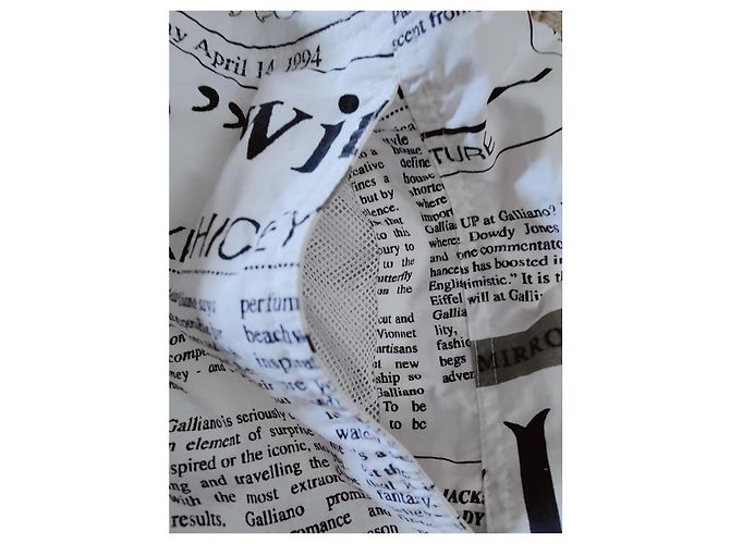 John Galliano Badehose mit Zeitungsprint Weiß - Ansicht 4