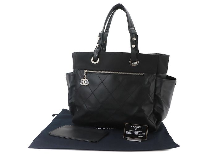 Timeless Borsa a mano Chanel Paris Biarritz GM Tote Nero - vista 2