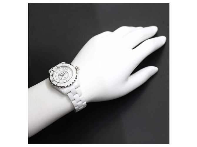 Chanel J12 33mm Damen Quarz Uhr - Ansicht 3