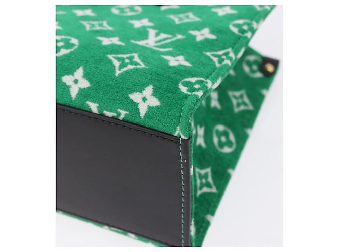 LOUIS VUITTON Monogram Jacquard Velvet On The Go PM Green M46216 Auth 193752SAM Verde - vista 14