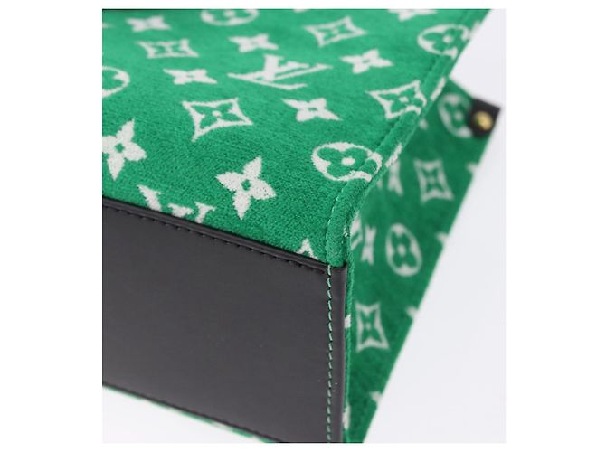 LOUIS VUITTON Monogram Jacquard Velvet On The Go PM Green M46216 Auth 193752SAM Verde - vista 16